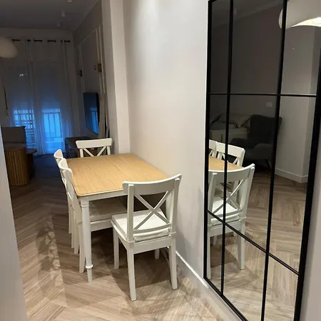 公寓 Homey Luxury 2 Bedroom