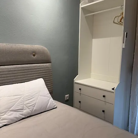 アパート Homey Luxury 2 Bedroom テッサロニキ
