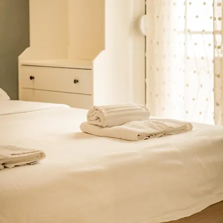 Homey Luxury 2 Bedroom *