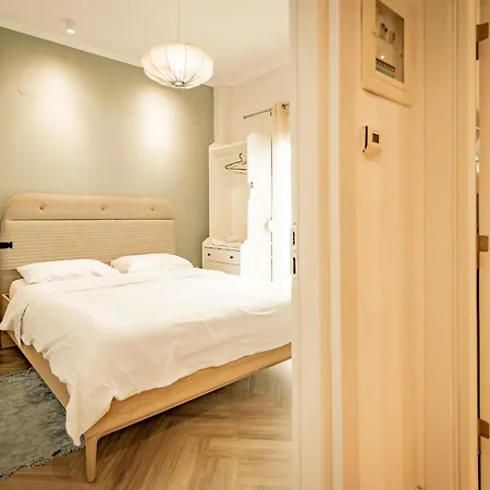 Homey Luxury 2 Bedroom * Thessaloníki