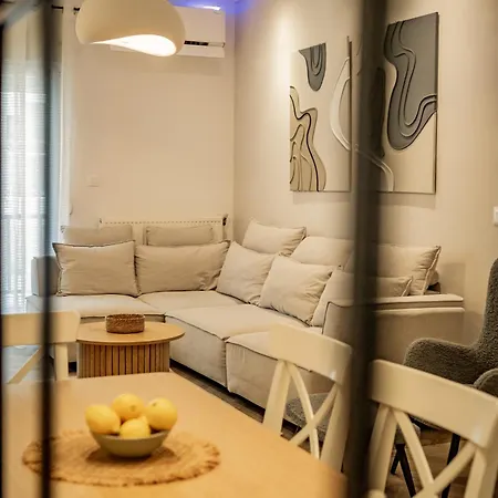 Homey Luxury 2 Bedroom *