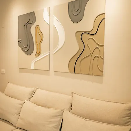 Homey Luxury 2 Bedroom *
