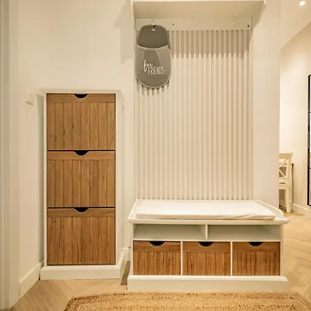 Homey Luxury 2 Bedroom