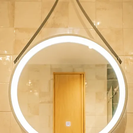 Homey Luxury 2 Bedroom Thessaloníki