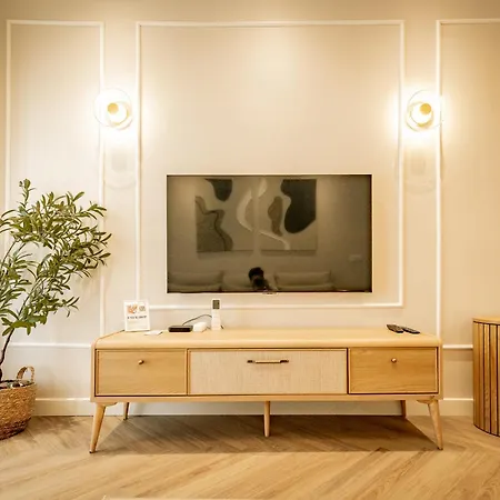 Homey Luxury 2 Bedroom *